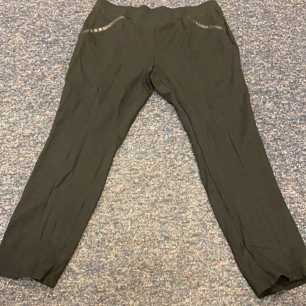 Rafaella Black Capris sz. 12